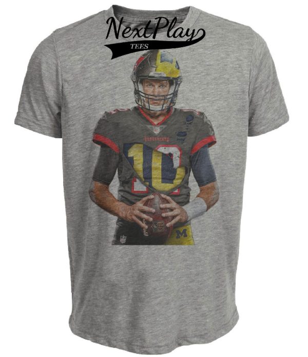 Tampa Bay Buccaneers Michigan Wolverines Tom Brady Exclusive Retro Football Artwork Heather Gray Sublimated T-Shirt